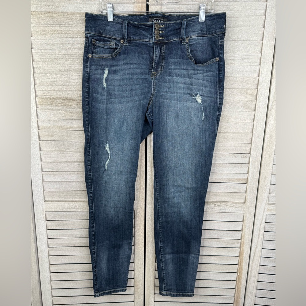 TORRID Skinny Premium Super Soft High Rise 3 Button Jegging Blue Distressed-16R - Picture 1 of 2